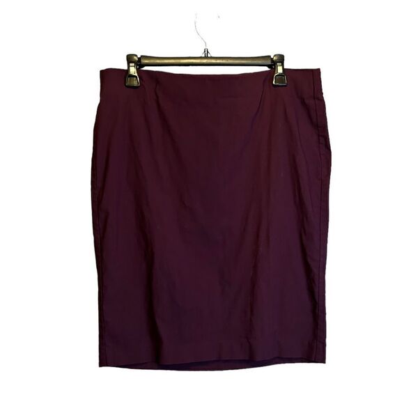 5 for $25🔥ELLE Maroon Pencil Skirt Large - Picture 1 of 6